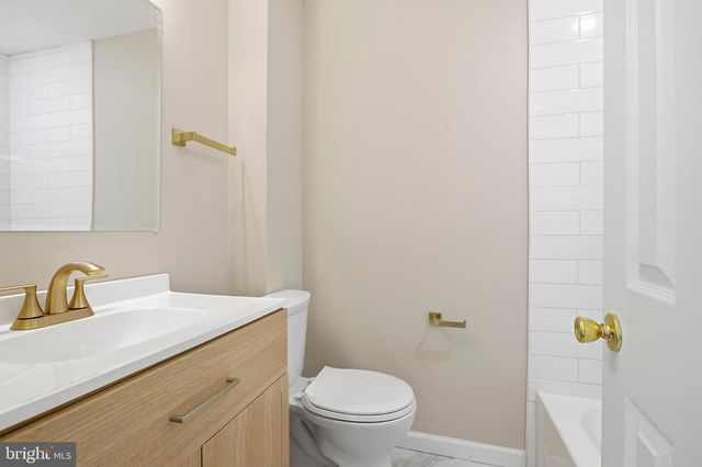 332 WHITE AVE, Linwood, PA 19061