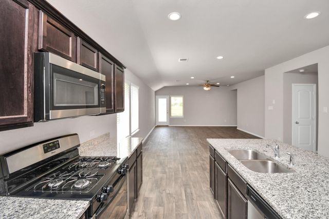 14206 West Rim Lane, Conroe, TX 77384