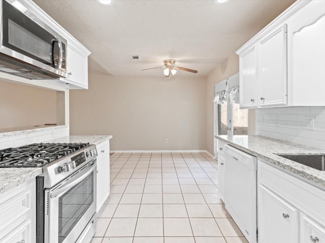 9811 Charter Ridge Drive, Houston, TX 77070
