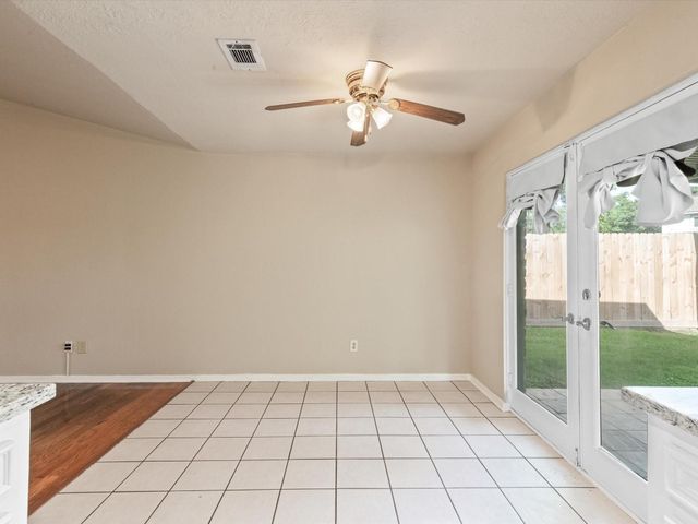 9811 Charter Ridge Drive, Houston, TX 77070
