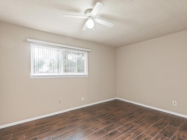 9811 Charter Ridge Drive, Houston, TX 77070