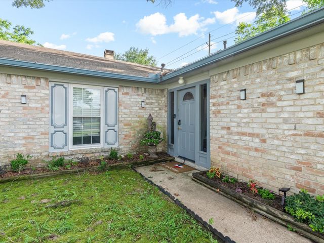 9811 Charter Ridge Drive, Houston, TX 77070