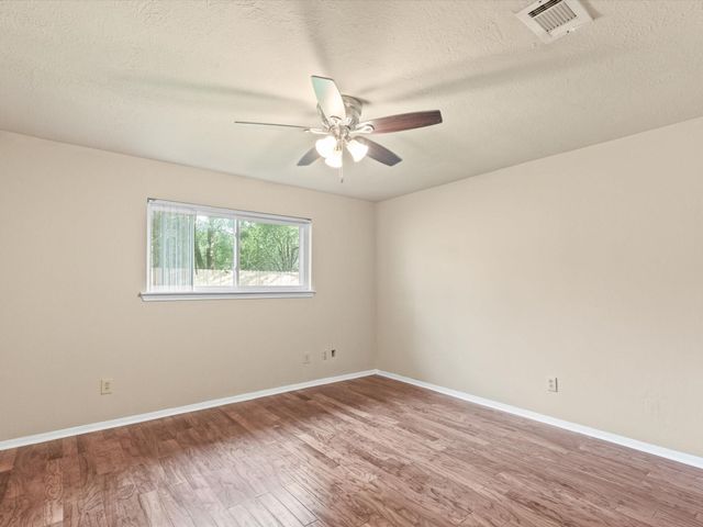 9811 Charter Ridge Drive, Houston, TX 77070