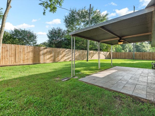 9811 Charter Ridge Drive, Houston, TX 77070