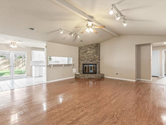9811 Charter Ridge Drive, Houston, TX 77070