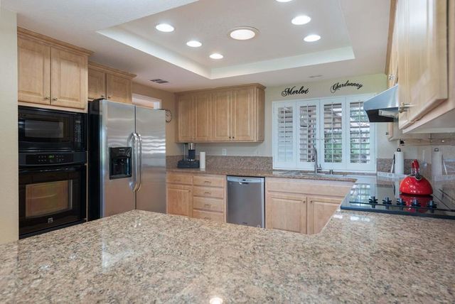 82 Presidio Place, Palm Desert, CA 92260