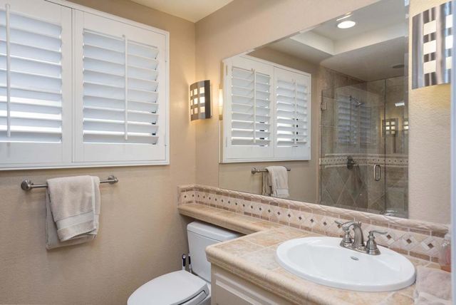 82 Presidio Place, Palm Desert, CA 92260