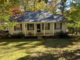 191 CRAB TREE RD, Selmer, TN 38375
