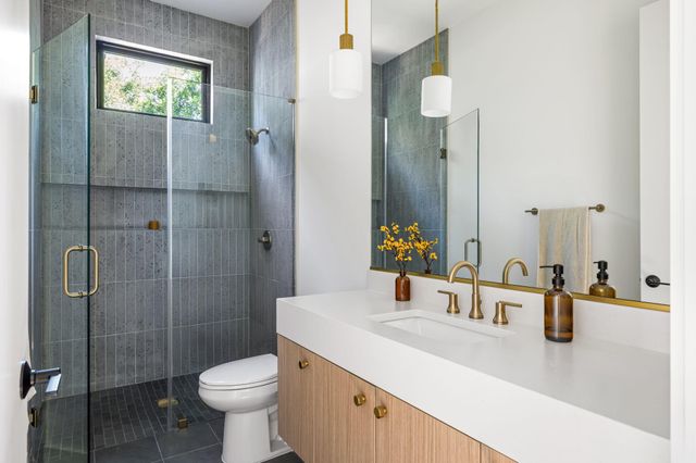6210 Camino Real, Austin, TX 78757