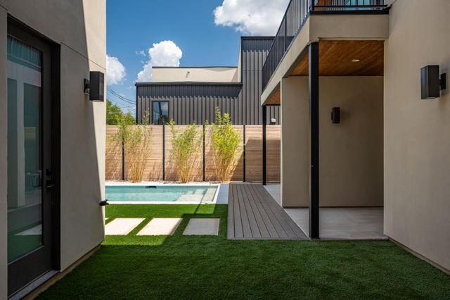 6210 Camino Real, Austin, TX 78757