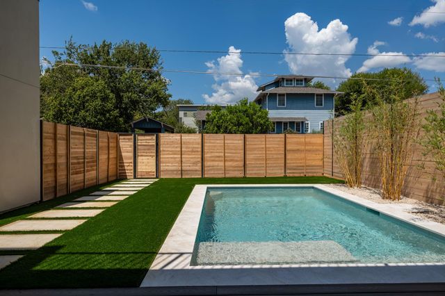 6210 Camino Real, Austin, TX 78757