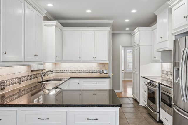 3323 Shellbrook Court, Arlington, TX 76016