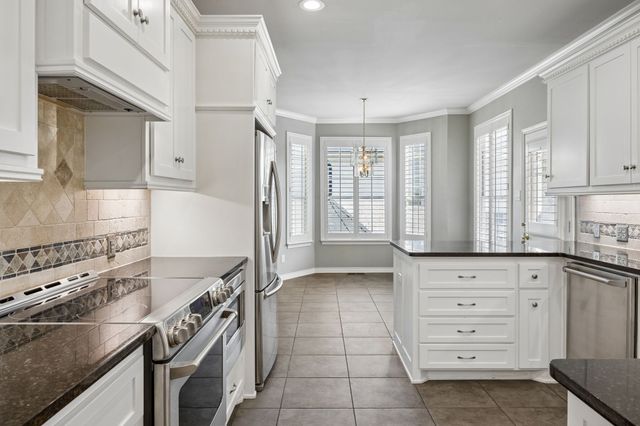 3323 Shellbrook Court, Arlington, TX 76016