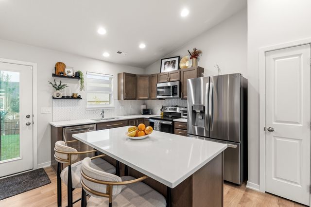 4406 E 44th Street, Des Moines, IA 50317