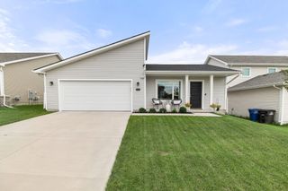 4406 E 44th Street, Des Moines, IA 50317