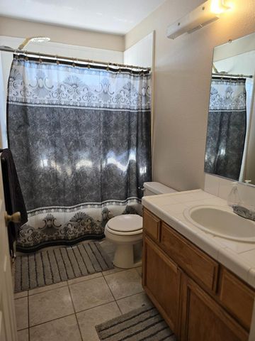 401 Montrose Ct, Modesto, CA 95355