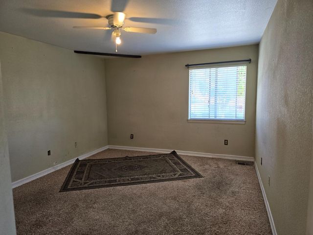 401 Montrose Ct, Modesto, CA 95355