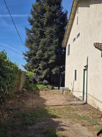 401 Montrose Ct, Modesto, CA 95355