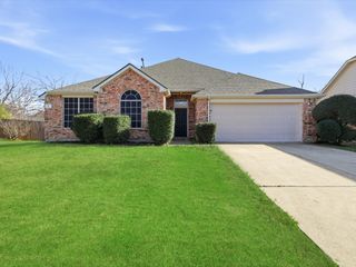 4 Willowstone Court, Mansfield, TX 76063