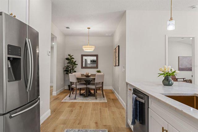 10221 N WOODMERE ROAD, Tampa, FL 33617