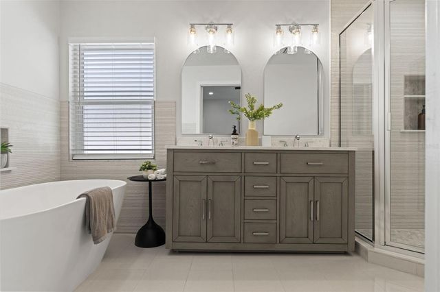 10221 N WOODMERE ROAD, Tampa, FL 33617