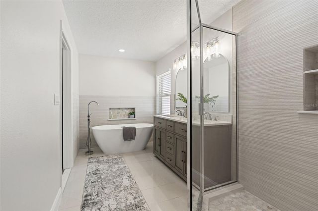 10221 N WOODMERE ROAD, Tampa, FL 33617