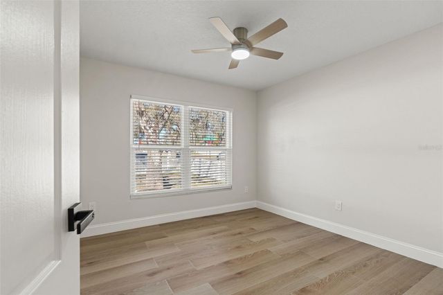 10221 N WOODMERE ROAD, Tampa, FL 33617