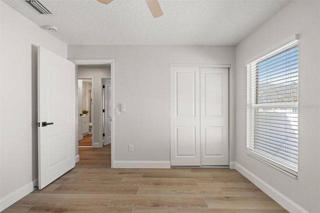 10221 N WOODMERE ROAD, Tampa, FL 33617