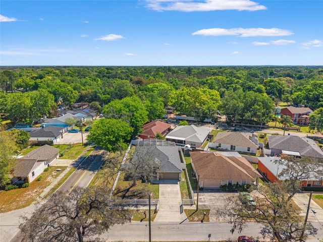 10221 N WOODMERE ROAD, Tampa, FL 33617