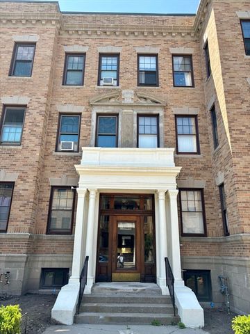 5 Crawford St 2, Cambridge, MA 02139