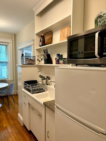 5 Crawford St 2, Cambridge, MA 02139