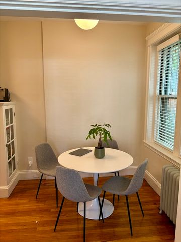 5 Crawford St 2, Cambridge, MA 02139