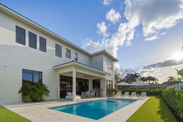 1065 NW 5th Street, Boca Raton, FL 33486