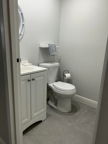 746 Flanders N, Delray Beach, FL 33484