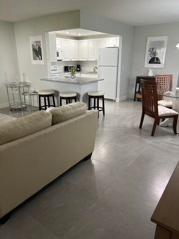 746 Flanders N, Delray Beach, FL 33484