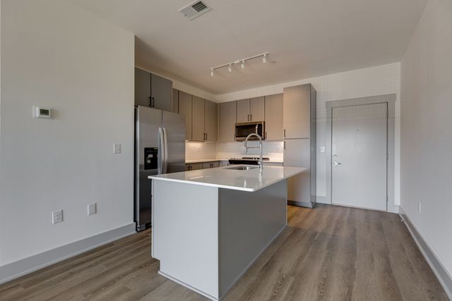 542 Southgate Ave Apt 210, Nashville, TN 37203