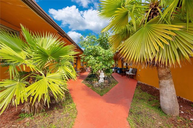 129-131 SE 5th Street, Hallandale Beach, FL 33009