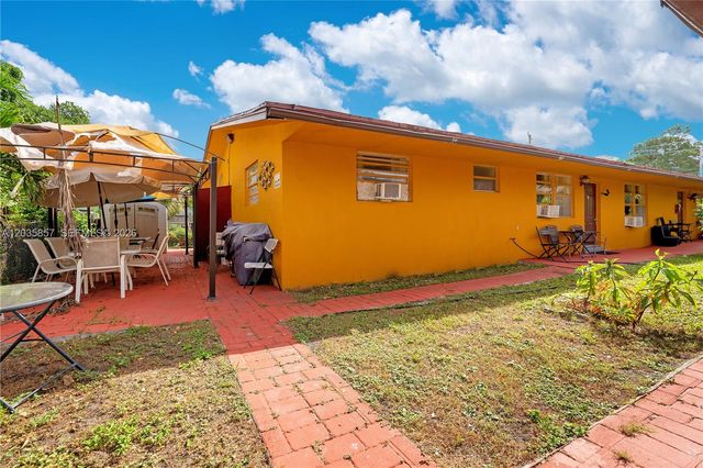 129-131 SE 5th Street, Hallandale Beach, FL 33009