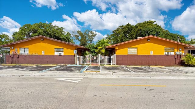 129-131 SE 5th Street, Hallandale Beach, FL 33009