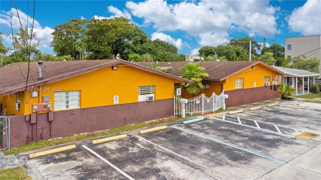 129-131 SE 5th Street, Hallandale Beach, FL 33009