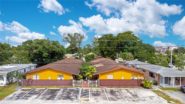 129-131 SE 5th Street, Hallandale Beach, FL 33009