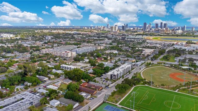 129-131 SE 5th Street, Hallandale Beach, FL 33009