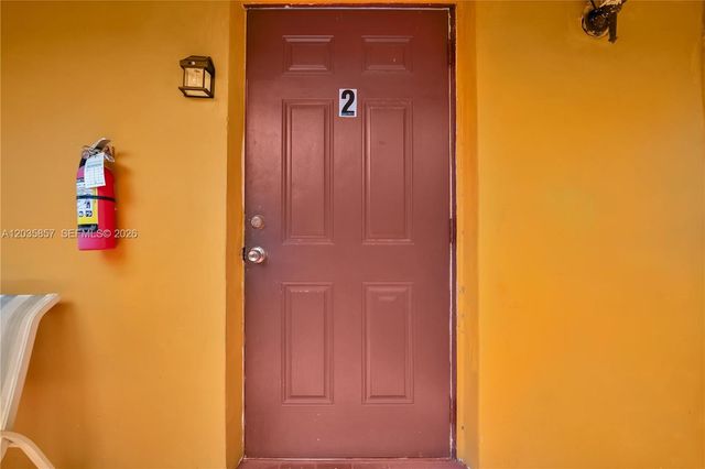 129-131 SE 5th Street, Hallandale Beach, FL 33009