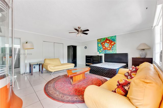 129-131 SE 5th Street, Hallandale Beach, FL 33009