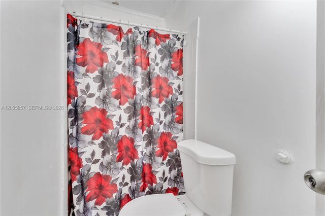 129-131 SE 5th Street, Hallandale Beach, FL 33009