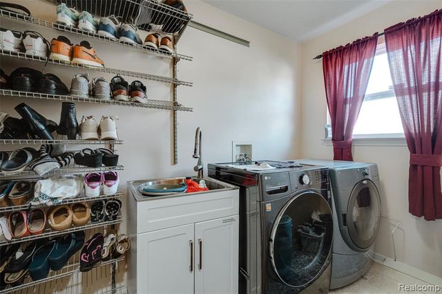 50233 Venice Court, Northville, MI 48168