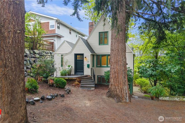 421 N 40th Street, Seattle, WA 98103