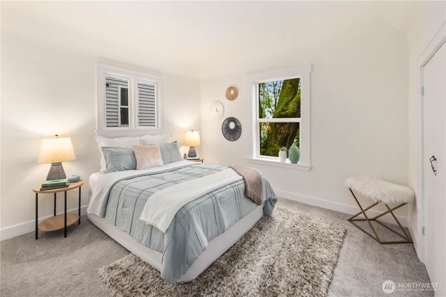 421 N 40th Street, Seattle, WA 98103
