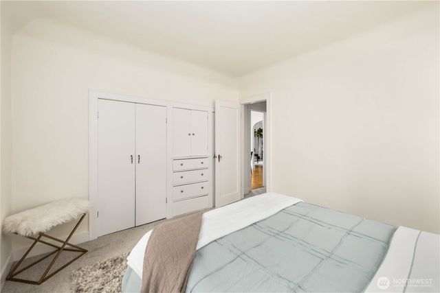 421 N 40th Street, Seattle, WA 98103