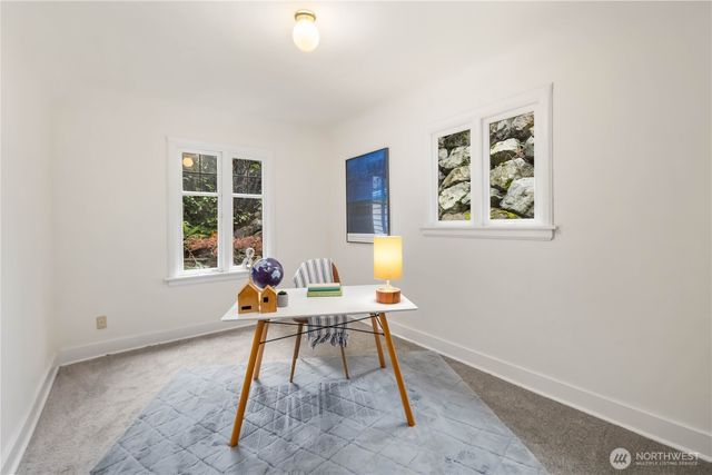 421 N 40th Street, Seattle, WA 98103